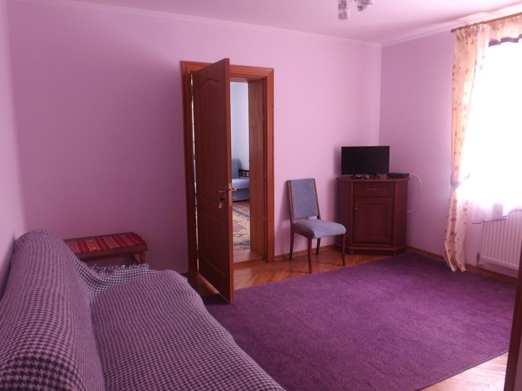 Rosinka Apartment Yaremche Ngoại thất bức ảnh