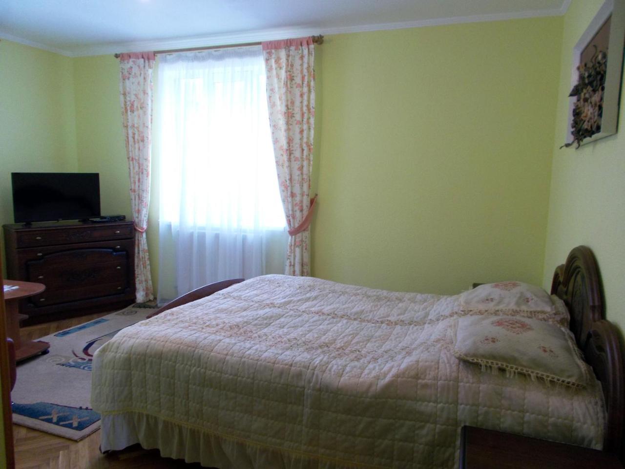 Rosinka Apartment Yaremche Ngoại thất bức ảnh