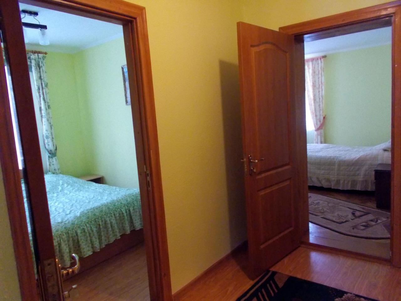 Rosinka Apartment Yaremche Ngoại thất bức ảnh
