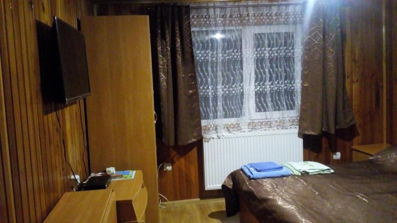 Rosinka Apartment Yaremche Ngoại thất bức ảnh